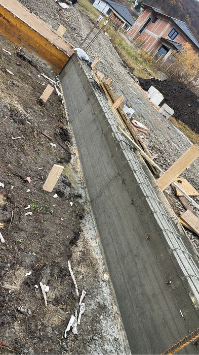 Construim case la rosu , semifinisat si finisat