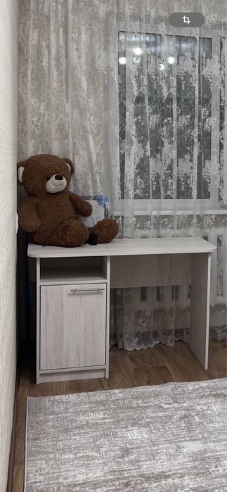 Продаю стол письменный