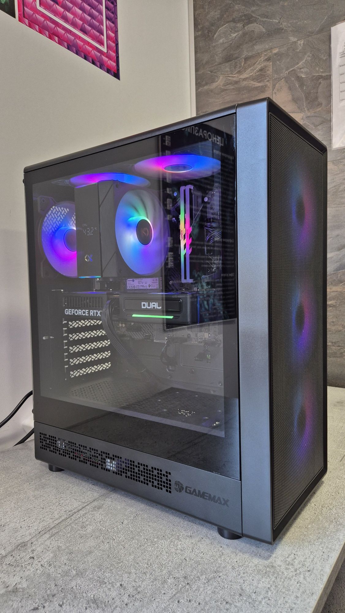 Геймърски компютър НОВ! ГАРАНЦИЯ! Ryzen 5 7500F/RTX5060/32GB/1TB
