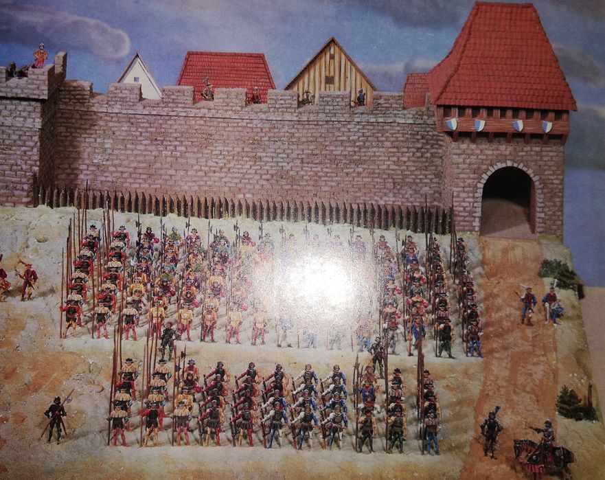 "Гид по коллекции антикварных солдатиков" "Польское прикладное искусст