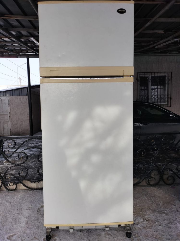 Холодильник daewoo