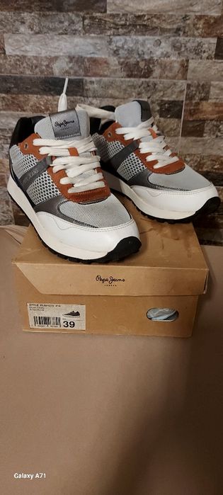 Дамски спортни обувки Pepe Jeans 38,5номер.