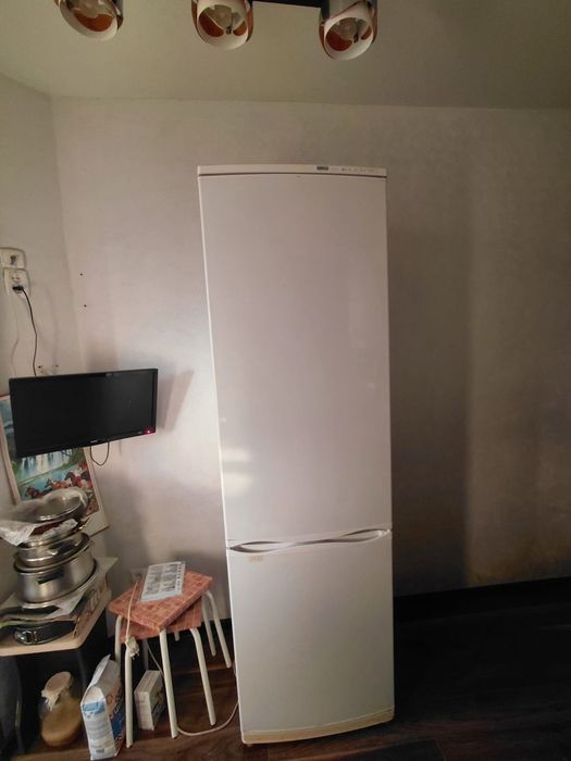 Двухкамерный холодильник