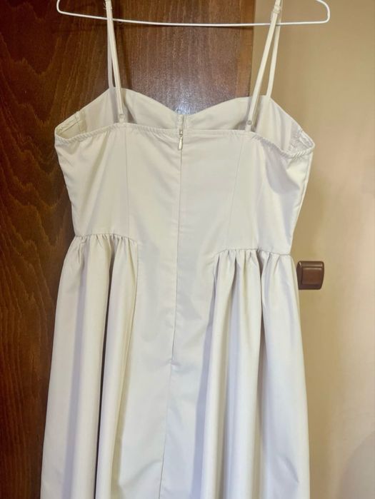 Елегантна дамска рокля