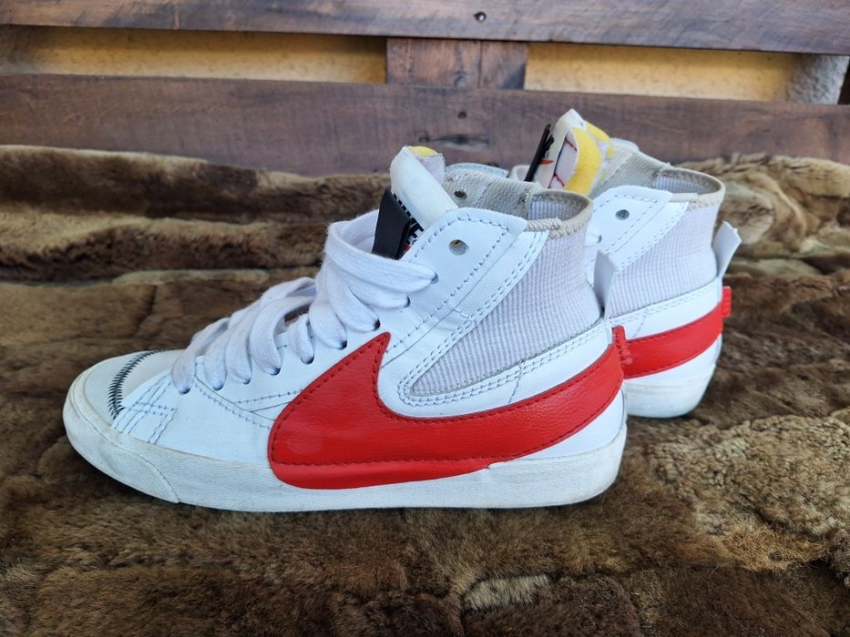 Pantofi - Nike Blazer Mid 77 Jumbo
Nike
Blazer Mid '77 Jumbo "White H