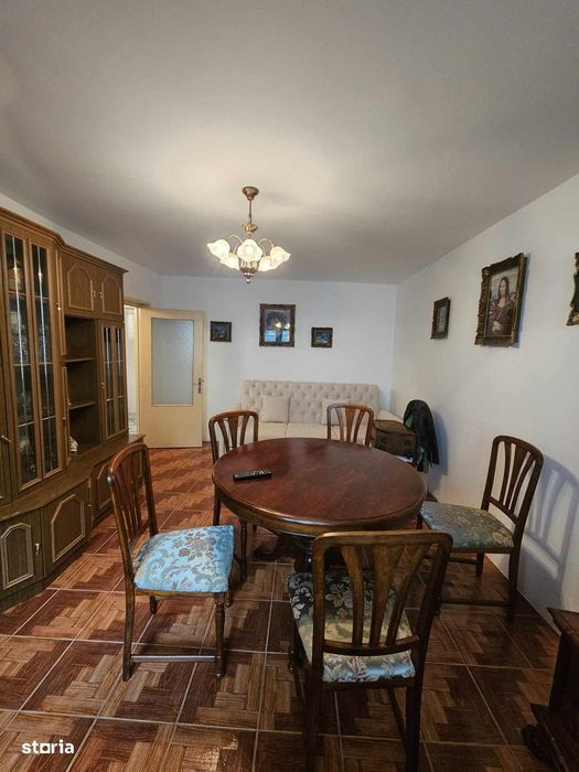 Apartament 4 camere, etaj 1, zona Pascal