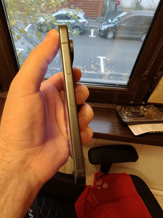 Pixel 9 128 + smartwatch cmf pro.