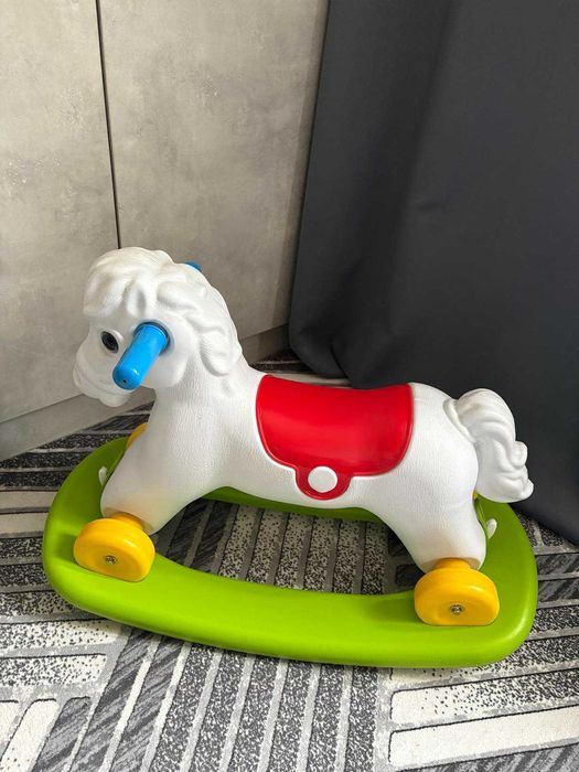 играчка- конче за деца до 4год.