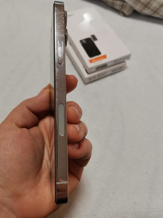 Iphone 12 Pro бял