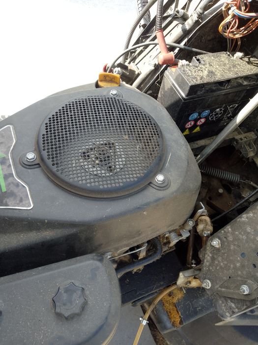 Tractoras de tuns iarba lama 90 cm,14.5 hp