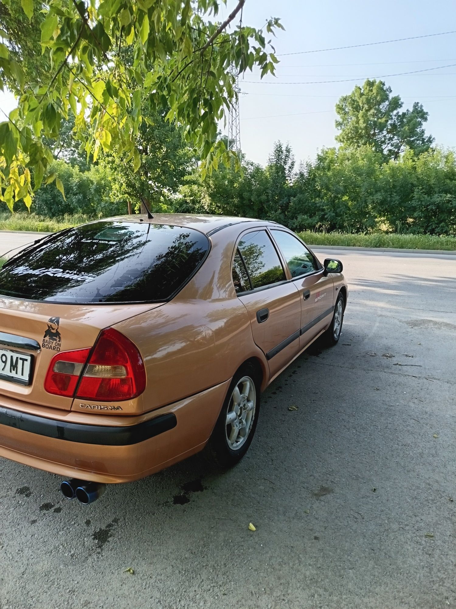 Mitsubishi Carisma