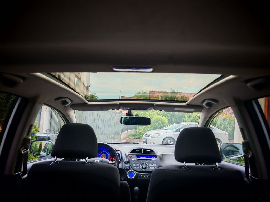 Honda jazz hibrid automată