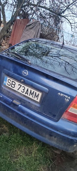 Vând Opel Astra .