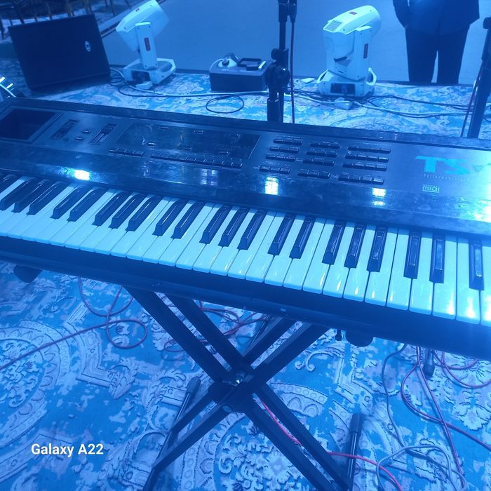 Ts 10 ensoniq sotiladi