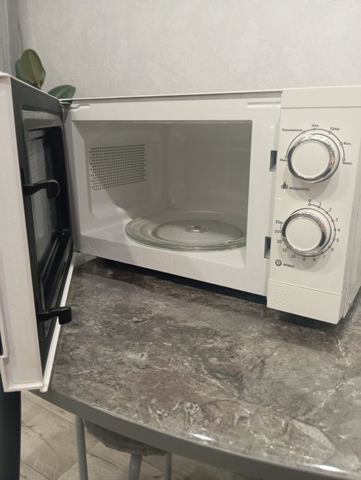 Продам микроволновую печь.