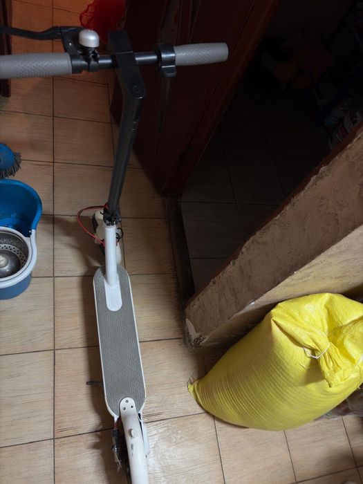 Электросамокат Xiaomi Elecric Scooter 5 GL белый цвет