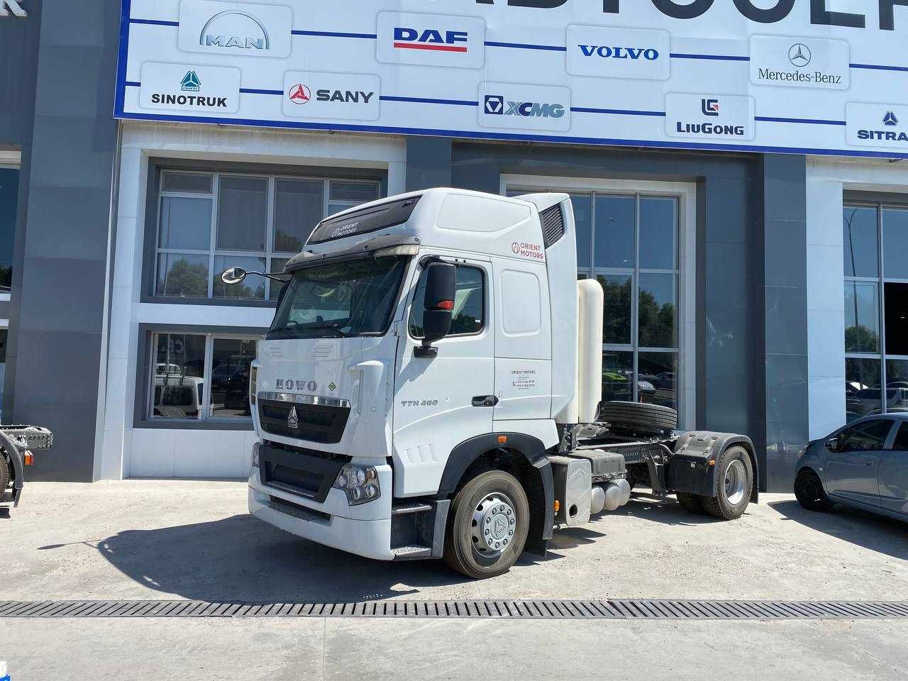 Мощный тягач HOWO T7H CNG 4x2 от официального дилера