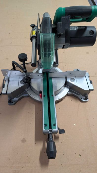 Потапящ циркуляр / пендула / герунг - HiKoki (Хитачи) C8FSHG