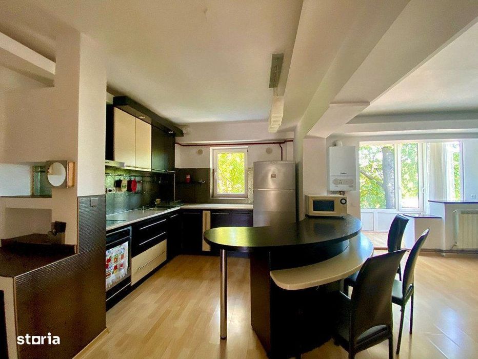 Apartament 4 camere, etaj 2, 97mp, zona Hurmuzachi, Radauti