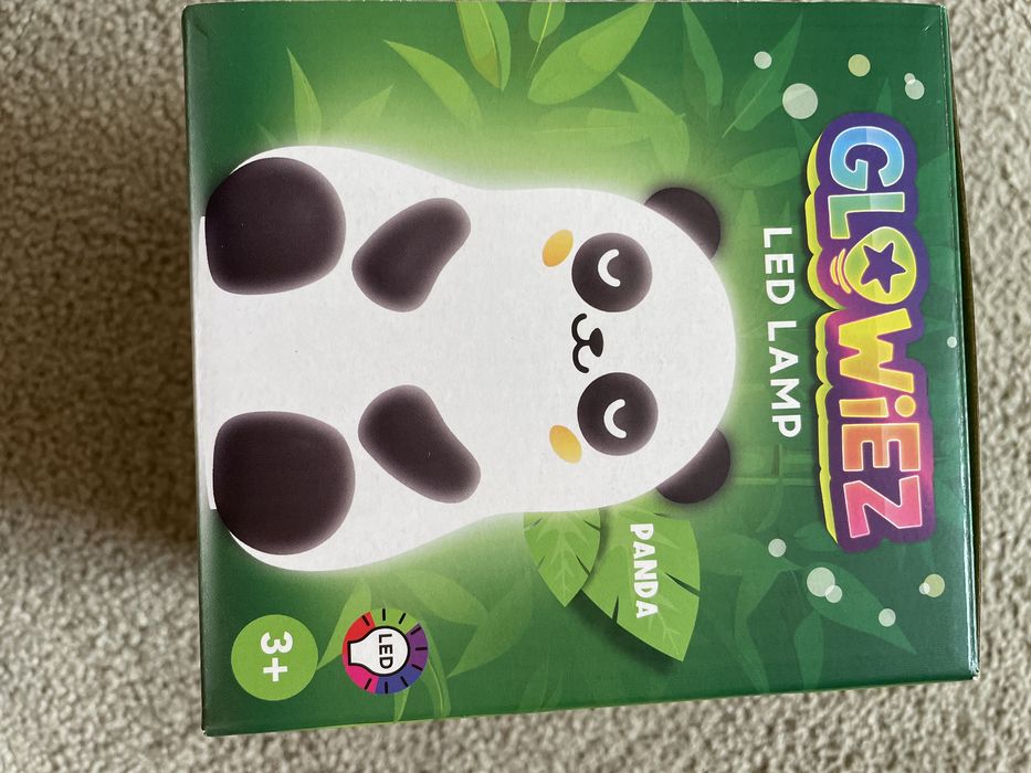 Lampă led panda cu încărcător isi schimba culorile