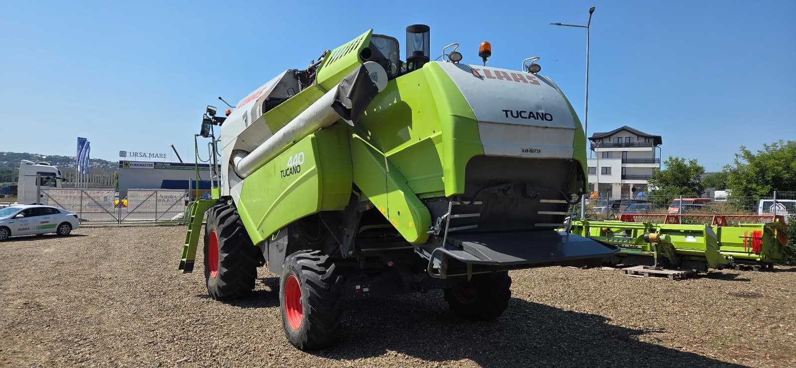 Combina Claas Tucano 440 T4i