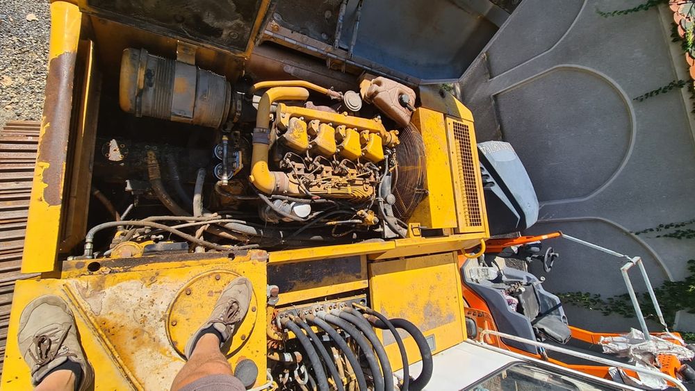 Excavator de vânzare