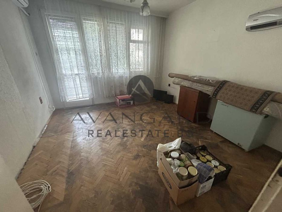 Продава се Тристаен апартамент в Пловдив, Център - 149 кв.м за 1947 €/кв.м - Снимка #8