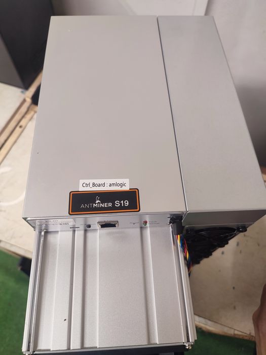 Antminer S 19 240-Ch 82T