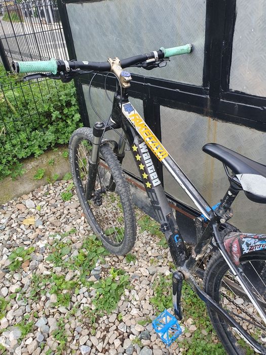 Bicicleta Cube hard tail furca rocksox