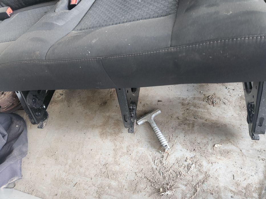 Bancheta 3 și 4  locuri Ford Transit 2019