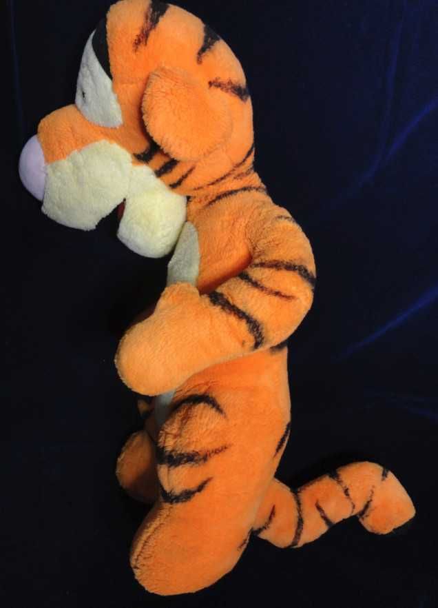 Продам тигра игрушка