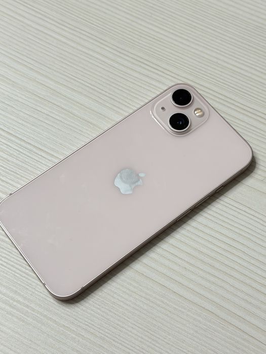 iPhone 13 128 ГБ — Розовый