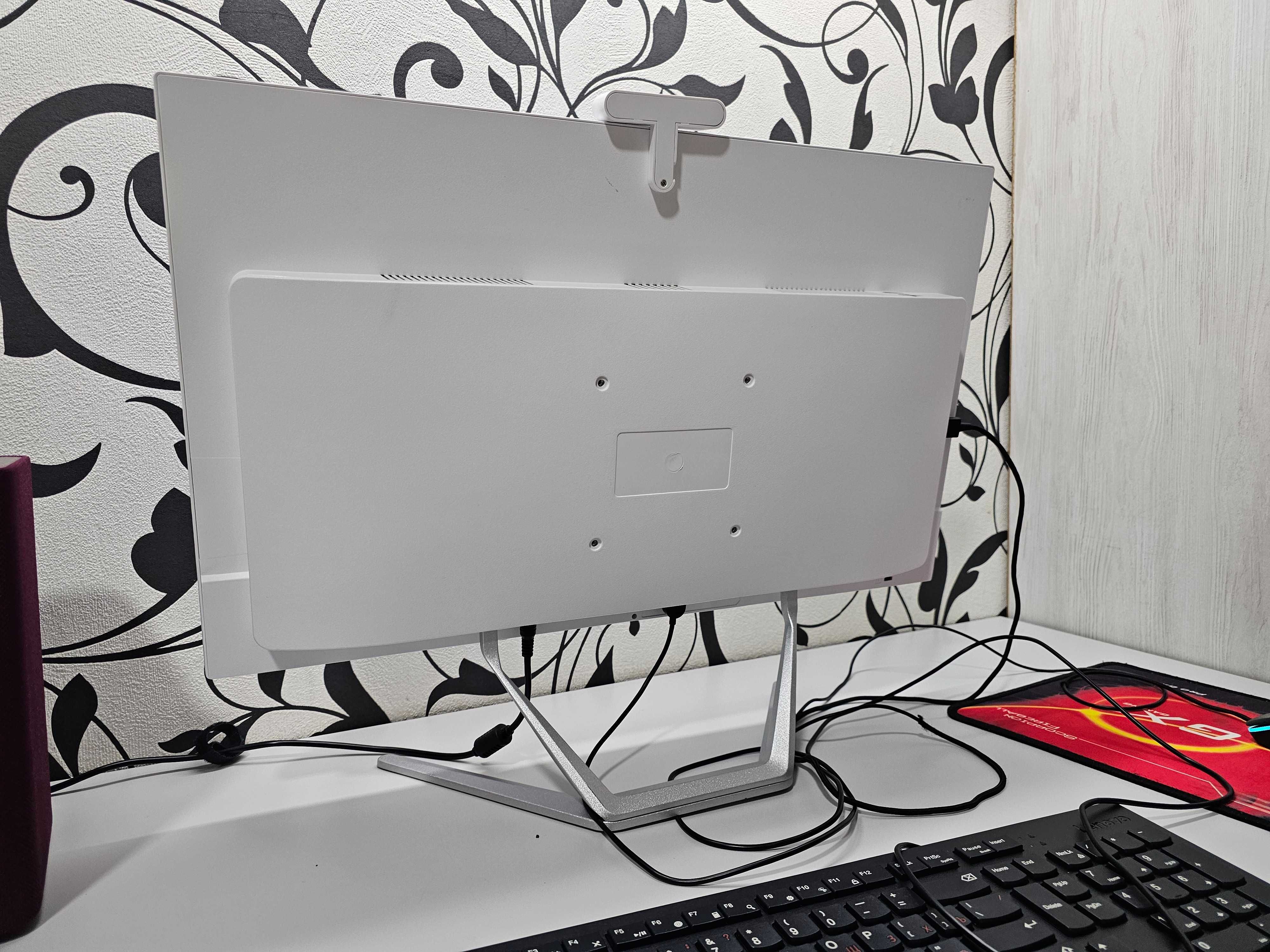 ПРОДАМ AllinOne PC Моноблок Core™ i3-12100/8GB/256GBSSD/24"iPSFullHD.