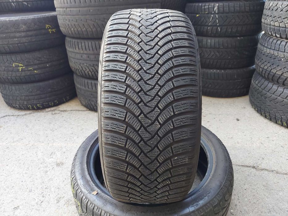 1xAnvelopa second iarnă 225 40 R18 Falken 2019