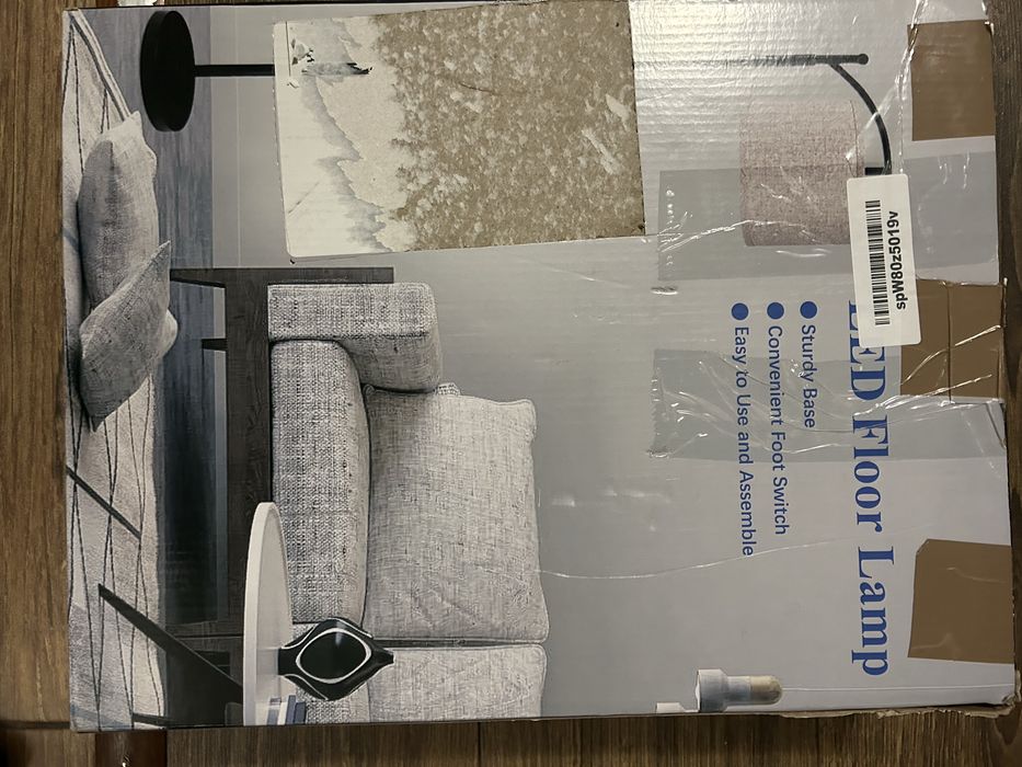 Lampa de podea. Noua.