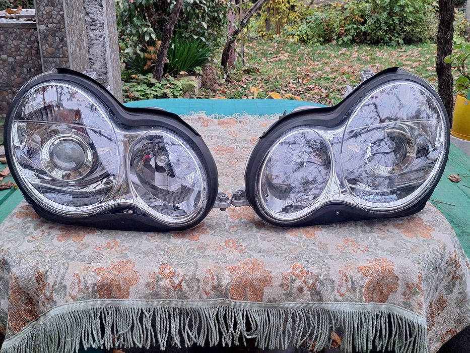 Фарове за Мерцедес  C класа W203