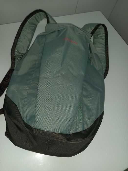 Adidasi dama Quechua + ghiozdan Quechua cadou