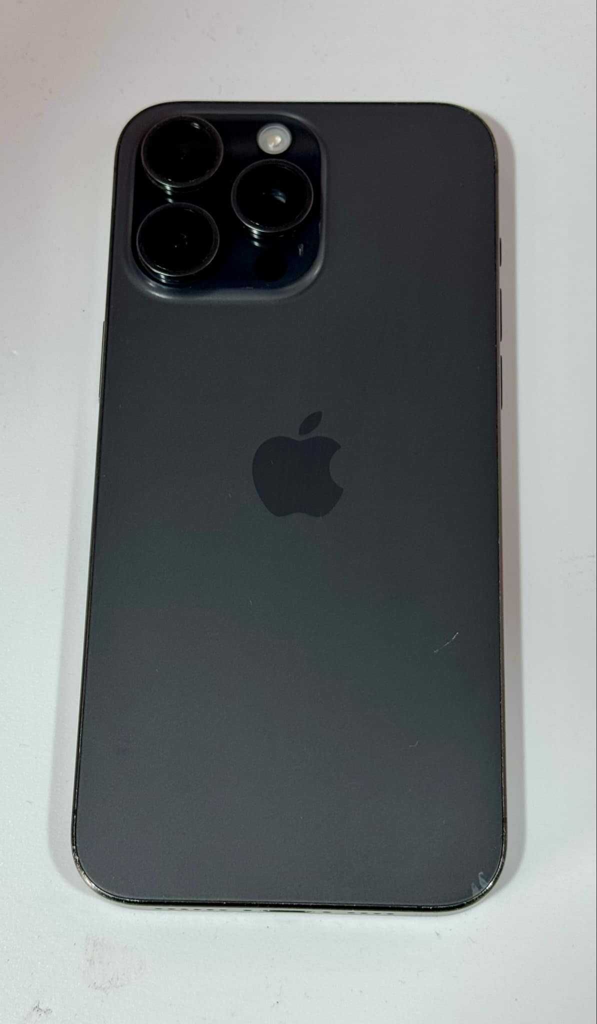 Продавам Iphone 15 pro max 256/6gb black