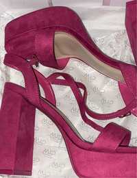 Pantofi/Sandale cu toc inalt roz CTW marimea 39