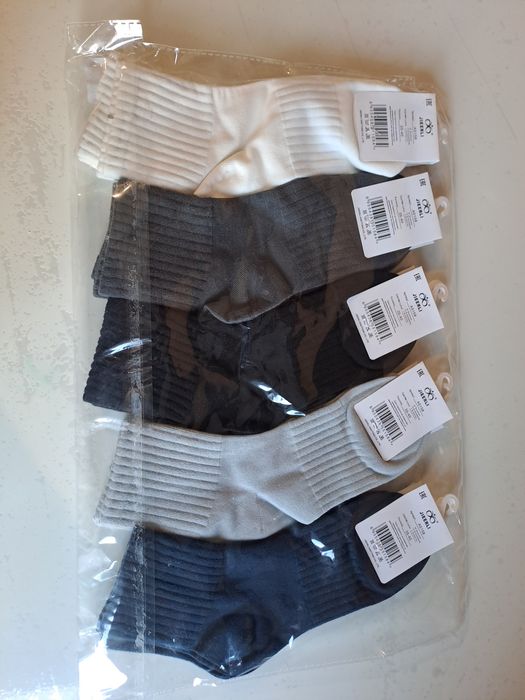 Новые Хлопковые  носки подростковые, демисезонные .  80% хлопок.