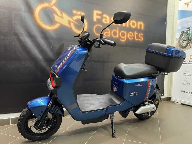 Scuter Electric EQUICKEY Q8 2000W 25 km/h Autonomie 120 km FĂRĂ PERMIS