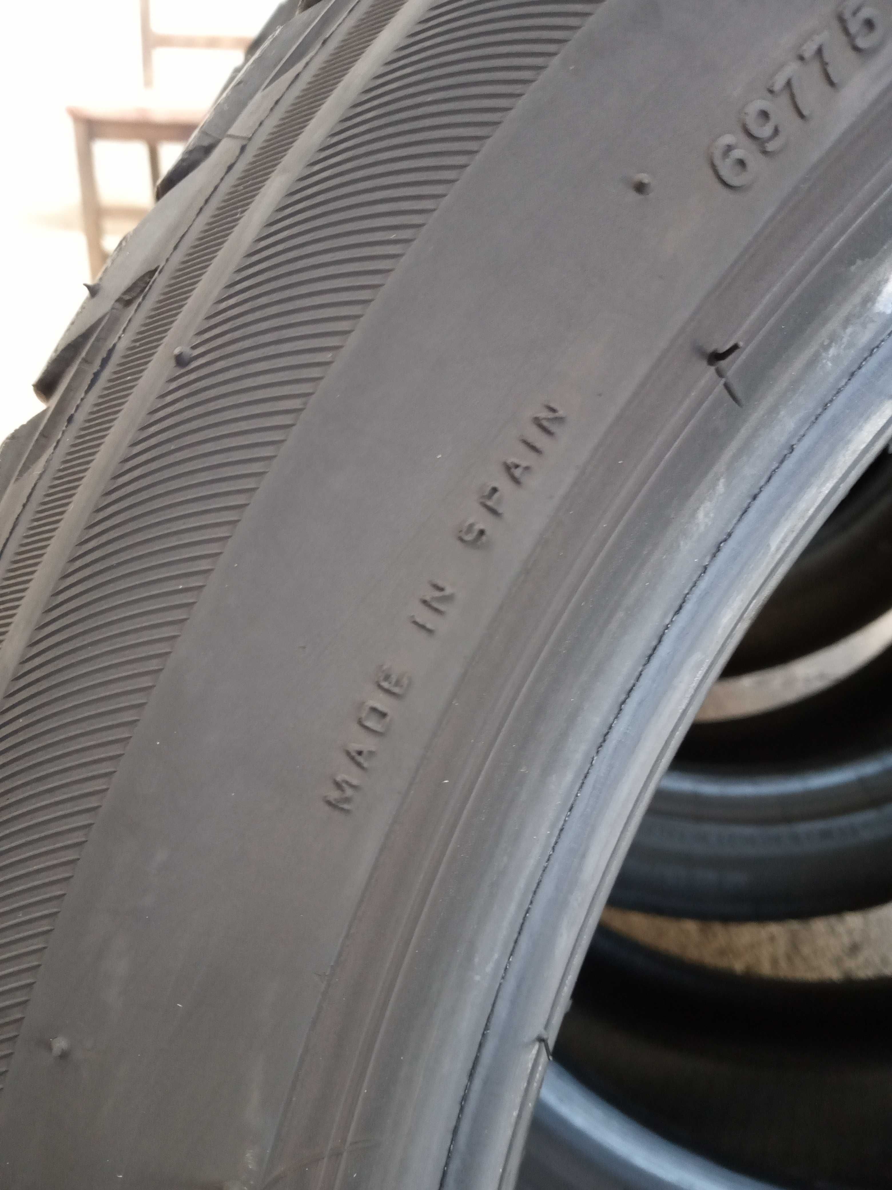 2 летни гуми R18 215/50 Bridgestone Turanza T001 92W с борд