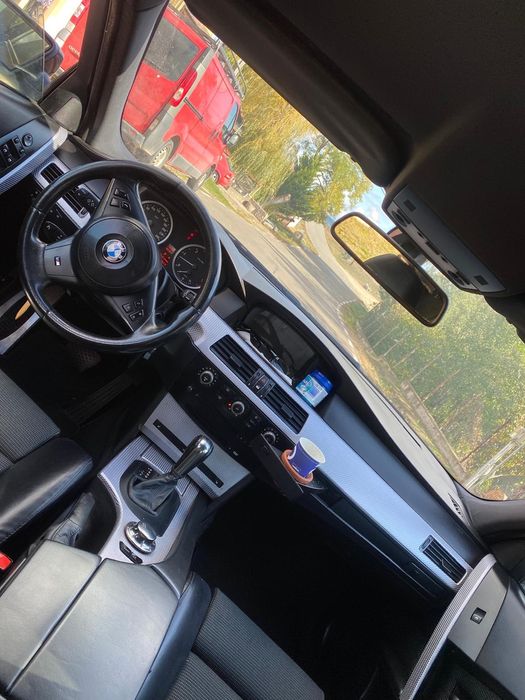 BMW seria5 an 2005 pachet M  breakfast negru motor 2,5 cutie automata