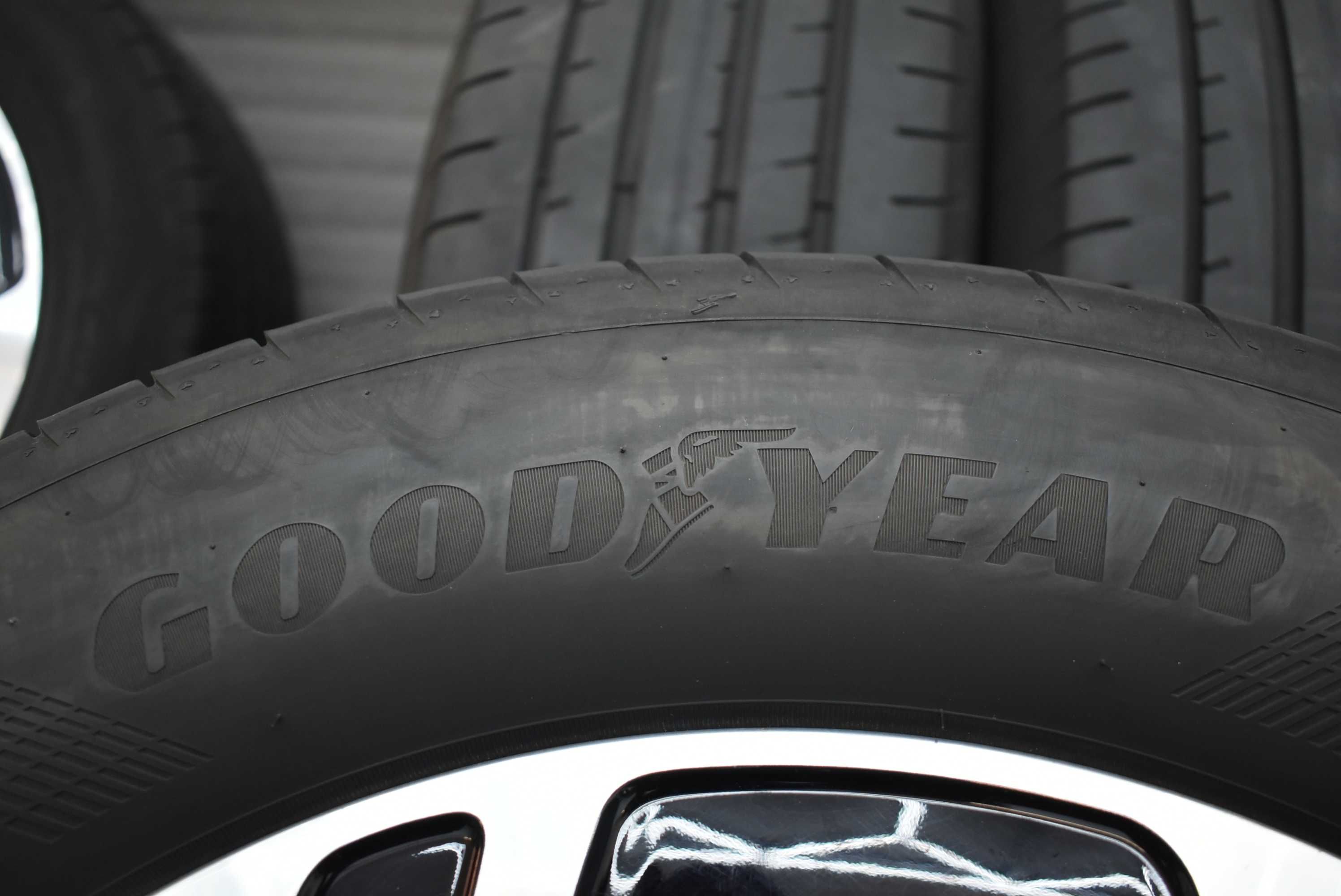 Гуми 235/60/18 Goodyear