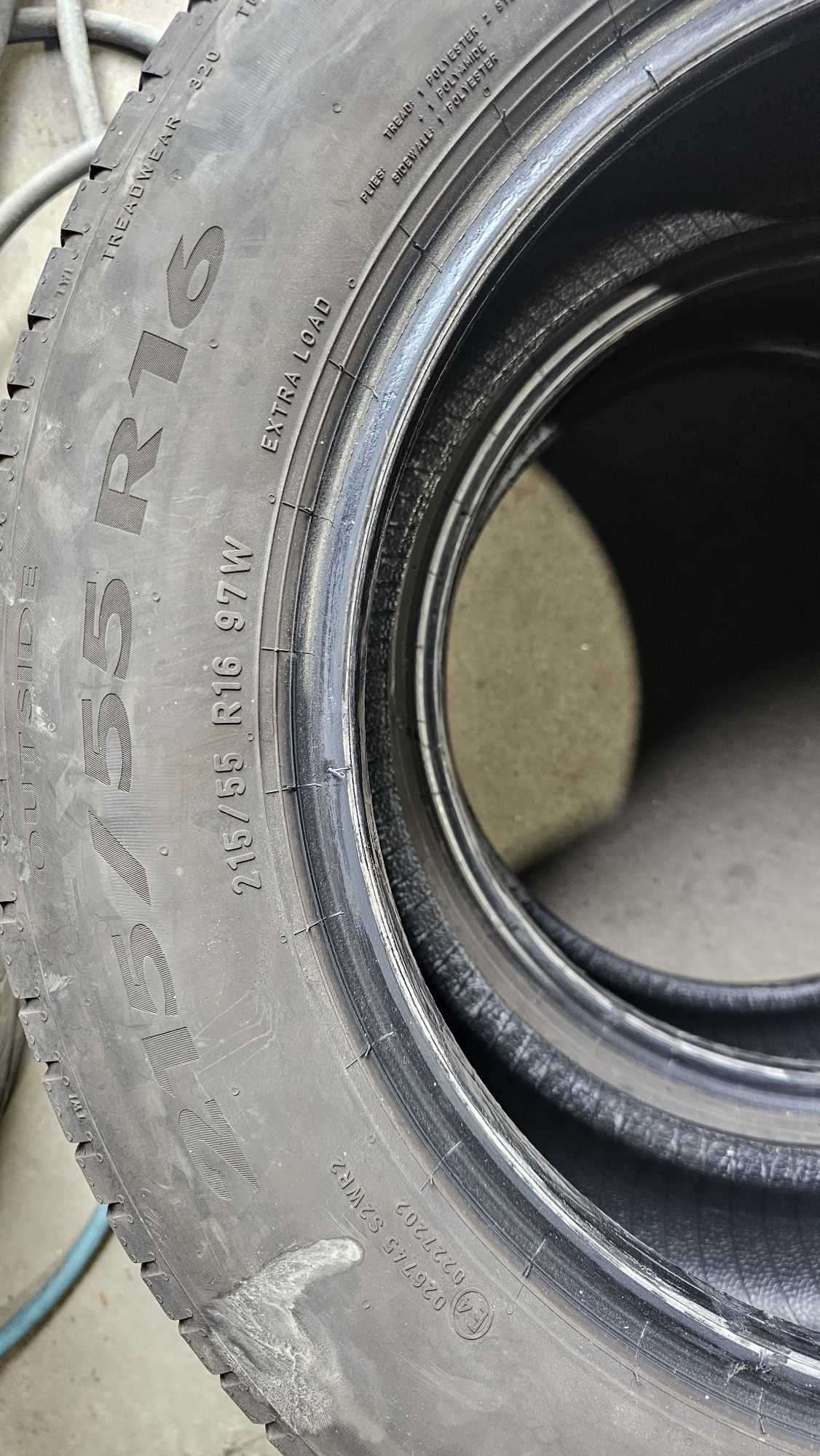 Vând 4 Anvelope vara Pirelli Cinturato P7 215/55/R16