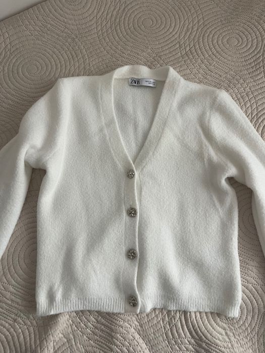 Блузи пуловери топове