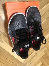 Нови  Nike 36,5