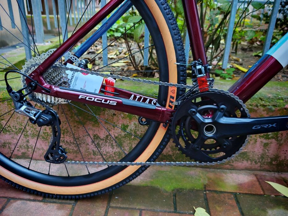 Bicicleta cursiera ciclocros gravel Focus Atlas 6.8 size M GRX 2025