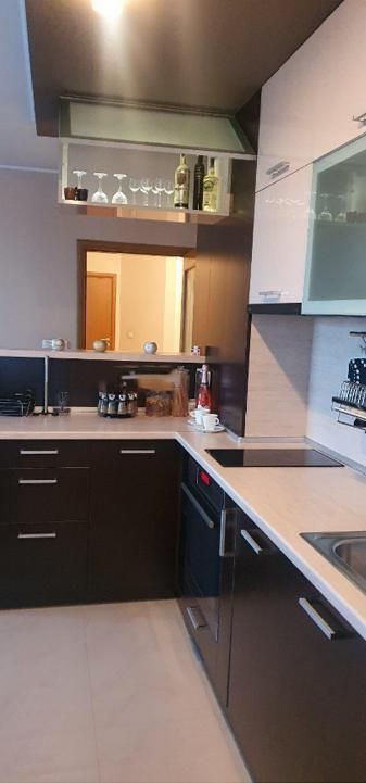 Дава се под наем Четиристаен апартамент в София, Полигона - 140 кв.м за 1000 € - Снимка #2