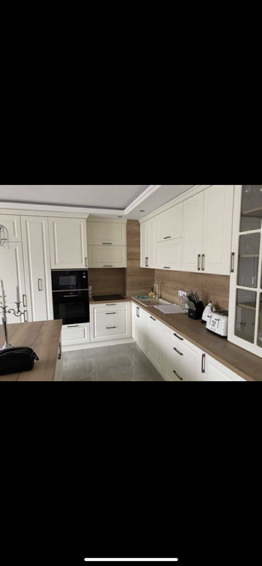Продава се УНИКАЛЕН 3-СТАЕН апартамент !